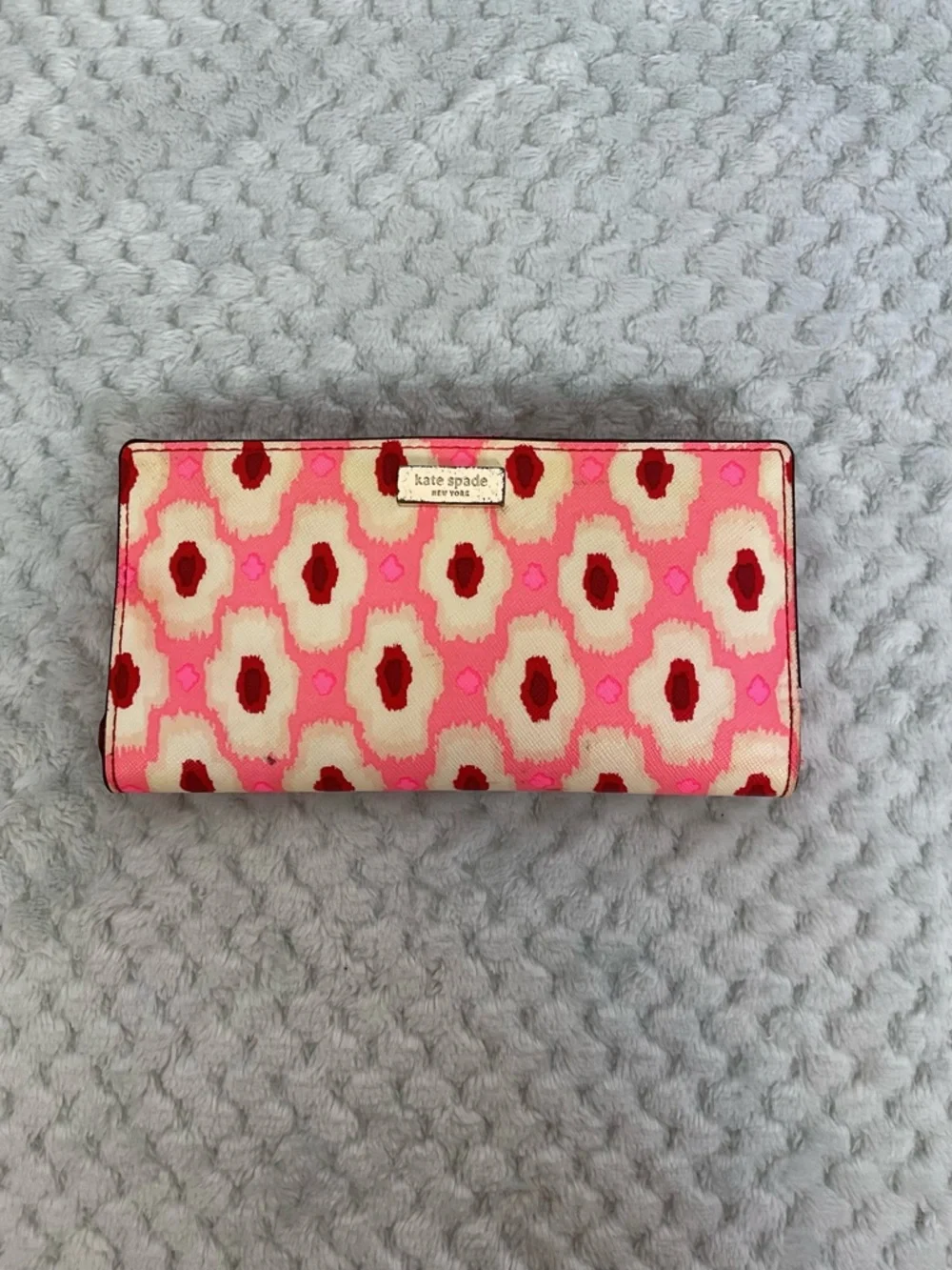 Kate Spade Laurel Way Stacy Abstract Pink White Bifold Wallet